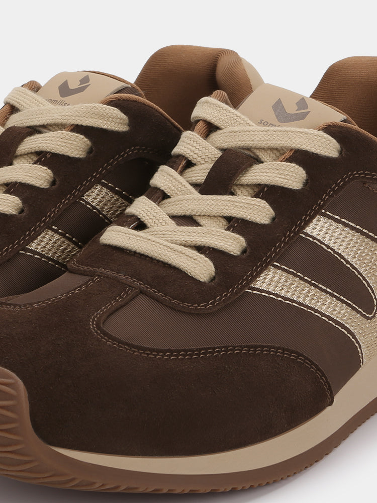Retro Wide Width Sneakers with Embroidered Dark Brown